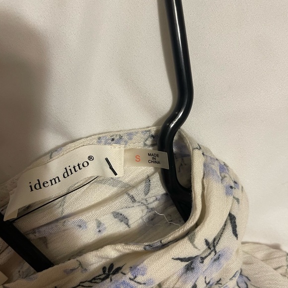 Top - Picture 2 of 2